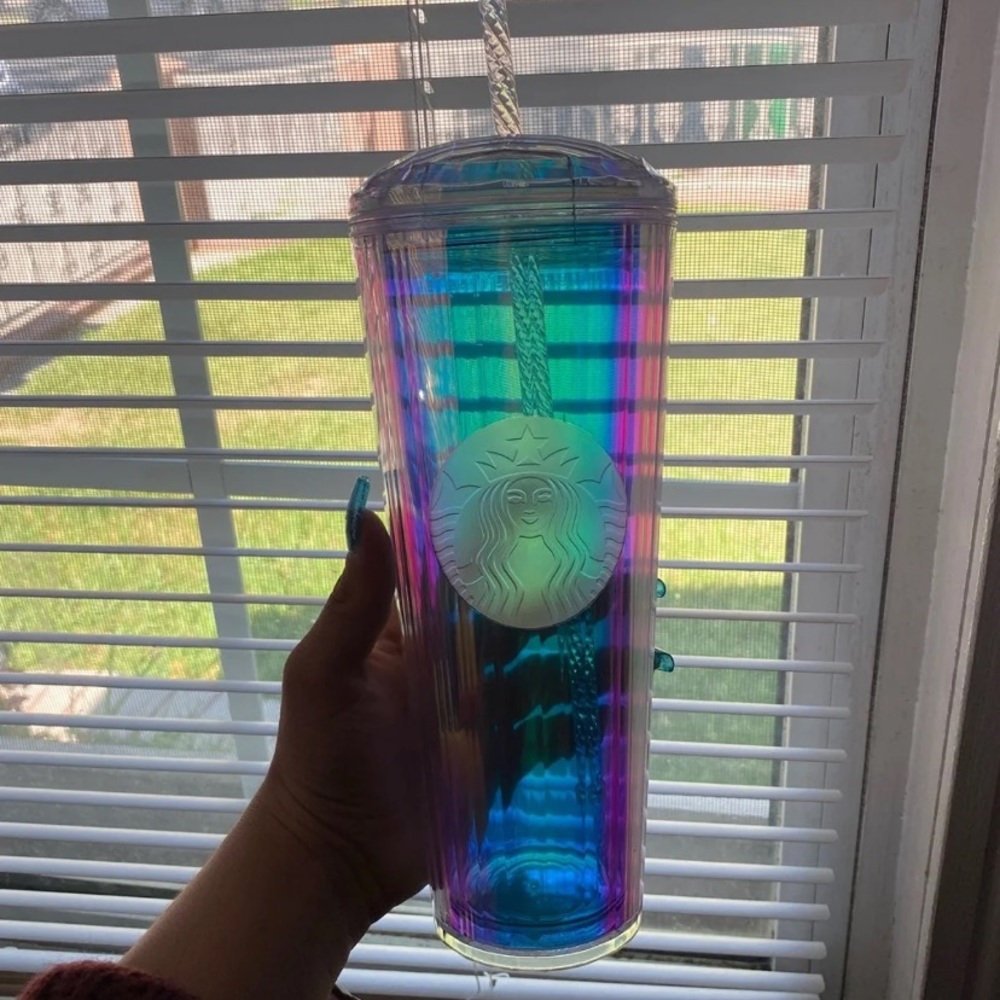 Starbucks reusable cup